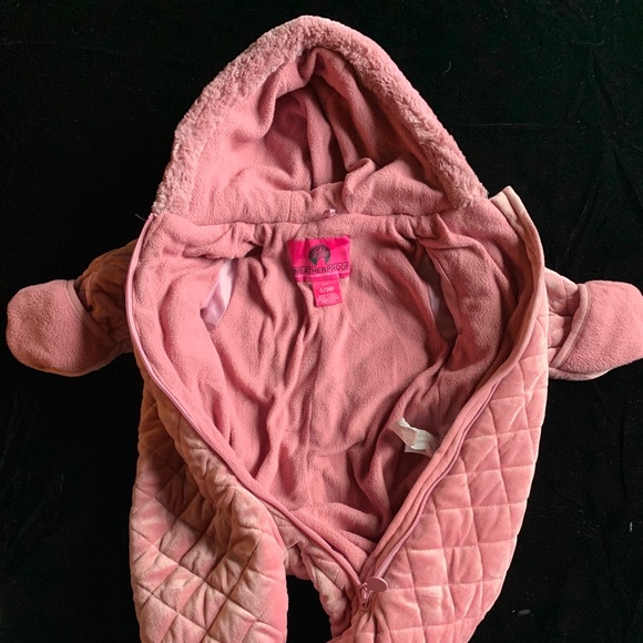 Weatherproof snowsuit - Picture 6 of 8